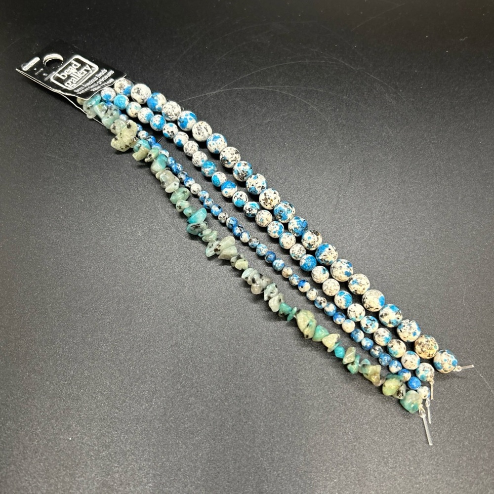 K2 Simulated Stone BEADS ~ Smooth Round Chip ~ 4 Strands ~ Black White Blue